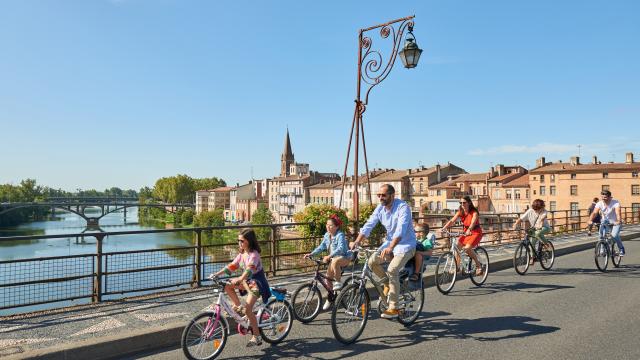 Le pont Vieux à vélo en famille