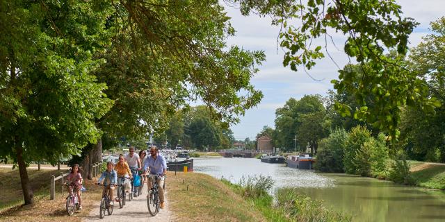 Port canal à vélo