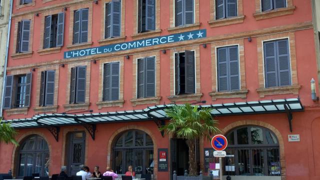 Hôtel Du Commerce Facde