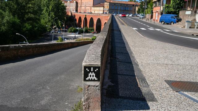 ©montaubantourisme Invaders Pont Vieux