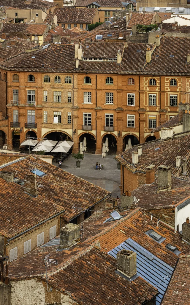 Europe, France, Occitanie, Midi-Pyrénées, Tarn-et-Garonne, Montauban, place Nationale,  // Europe, France, Occitanie, Midi-Pyrenees, Tarn-et-Garonne, Montauban, Nationale Place,