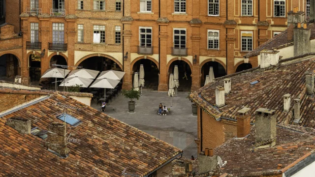 Europe, France, Occitanie, Midi-Pyrénées, Tarn-et-Garonne, Montauban, place Nationale,  // Europe, France, Occitanie, Midi-Pyrenees, Tarn-et-Garonne, Montauban, Nationale Place,