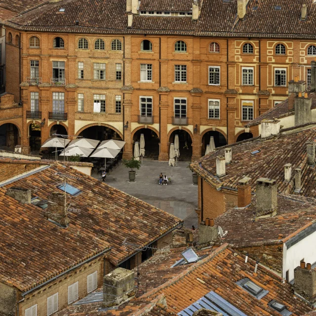 Europe, France, Occitanie, Midi-Pyrénées, Tarn-et-Garonne, Montauban, place Nationale,  // Europe, France, Occitanie, Midi-Pyrenees, Tarn-et-Garonne, Montauban, Nationale Place,