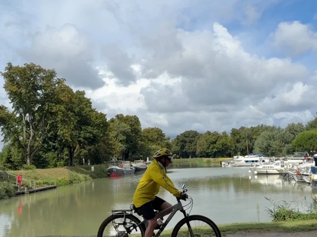 Velo port canal @ montauban tourisme